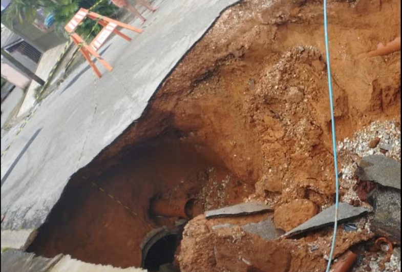 Família fica desalojada após chuva causar transtornos em Itaí