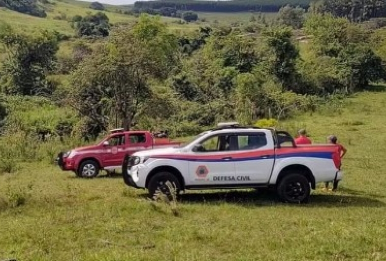 Equipes de resgate procuram por piloto de paraglider desaparecido em Botucatu — Foto: Reprodução/Conselho de Segurança de Botucatu