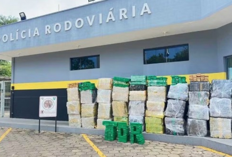 Motorista é preso transportando mais de 1 tonelada de maconha escondida entre carga de arroz em rodovia de Avaré
