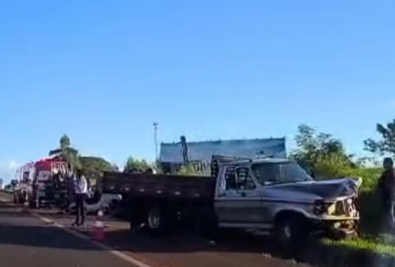 Acidente envolvendo quatro veículos deixa feridos na SP-255 em Avaré