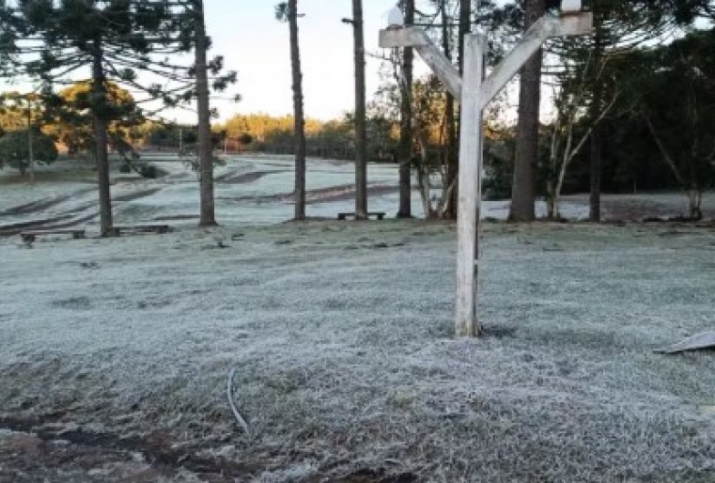Cidades da região de Itapetininga registram temperaturas negativas e geadas