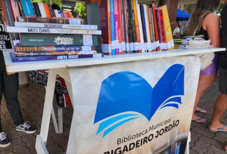 Primeira ediu00e7u00e3o de 2026 da u201cFeira de Troca de Livrosu201d em Tatuu00ed u2014 Foto: Divulgau00e7u00e3o/Prefeitura de Tatuu00ed