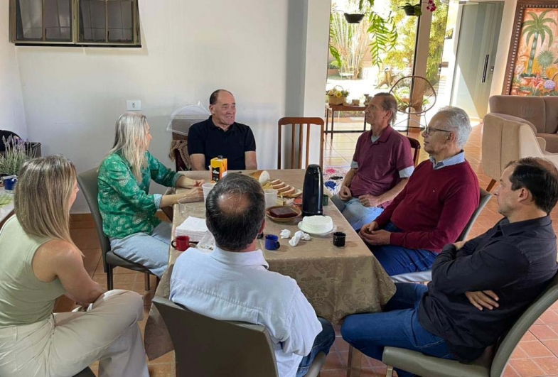 Marilza, Borracha, Pety, Gilson e deputado Giriboni