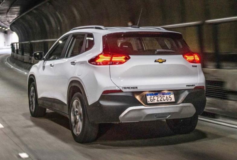 Chevrolet Tracker assume liderança entre SUVs compactos em março