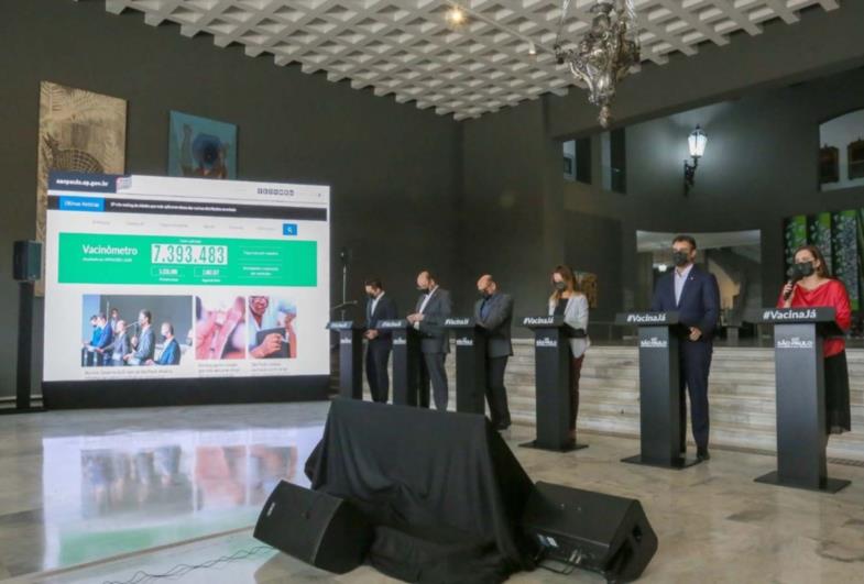 Governo de SP anuncia retomada gradual e facultativa das aulas presenciais