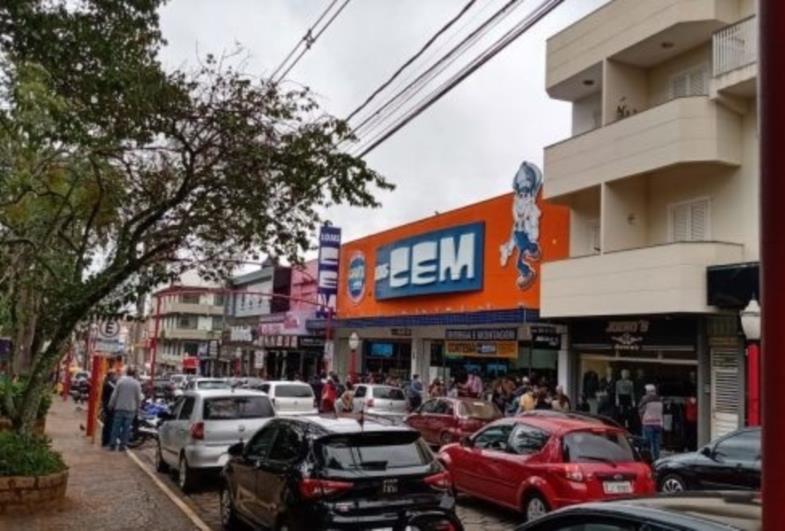 Vereadores derrubam veto e comércio “não essencial” pode funcionar em Avaré