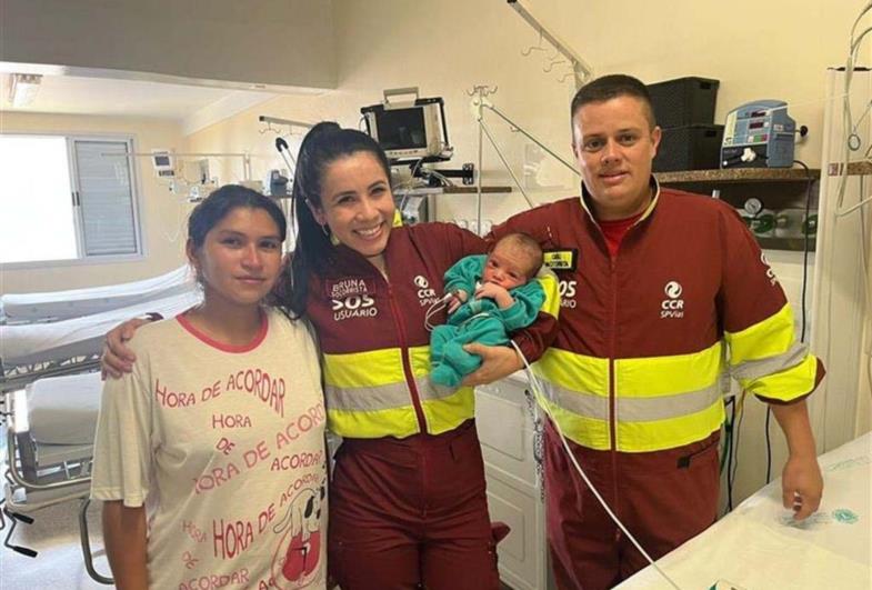Equipe de resgate da CCR SPVias salva bebê engasgado na Castello Branco em Iaras
