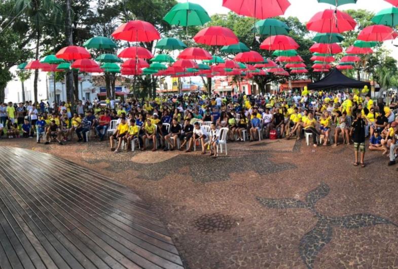 Telão transmitira ao vivo seleção brasileira nesta segunda (5) na Praça 9 de Julho de Fartura
