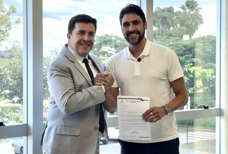 Cristiano com o secretário executivo do ministério Athirson ex-jogador do Flamengo