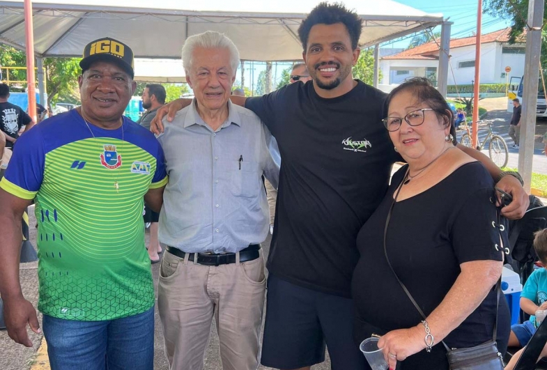 Deputado Arlindo Chinaglia com avareenses