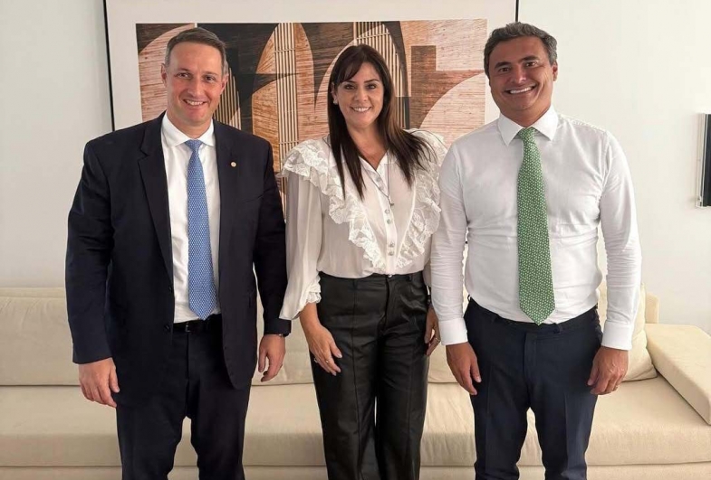 Simone Marquetto oficializa saída da disputa federal e redesenha cenário político no sudoeste do Estado