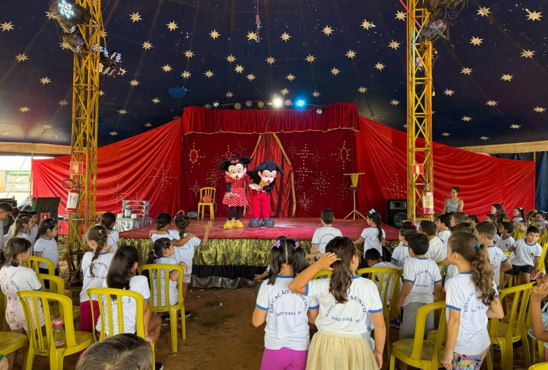 Diversos personagens fizeram a alegria dos pequenos