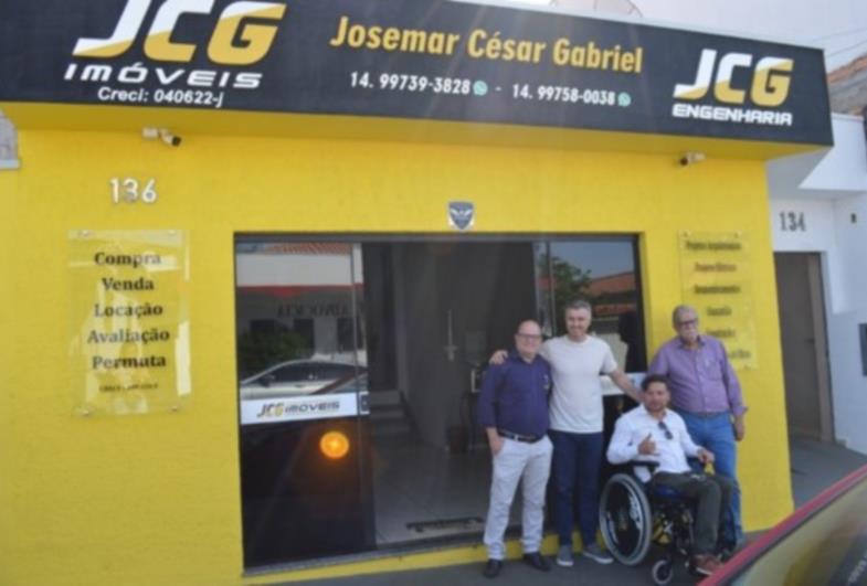 Pré-candidato a deputado visita JCG Imóveis e Engenharia