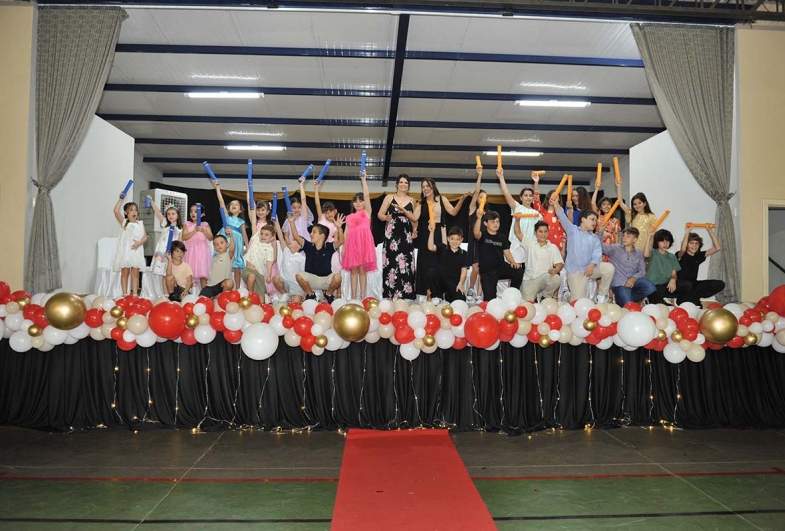 Cefar encerra ano letivo com formaturas emocionantes