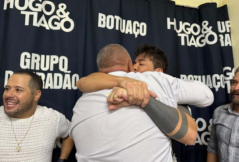 Dupla recepcionou o prefeito calorosamente