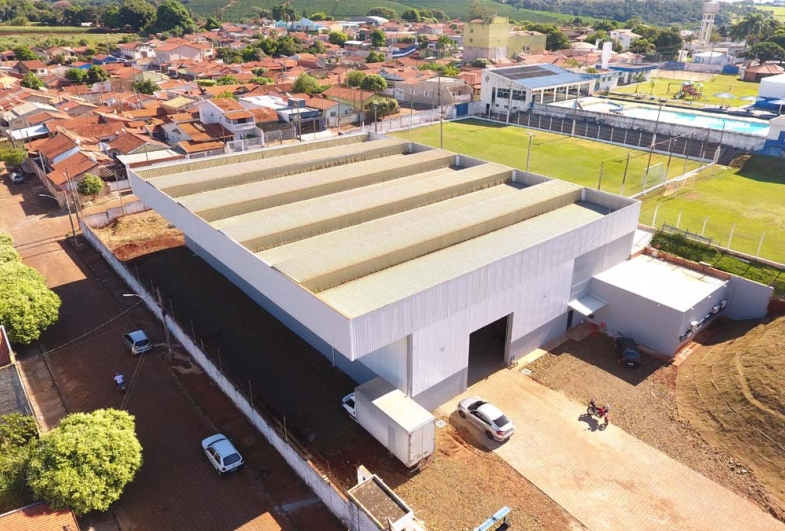 Casa e Casa também possui um centro de distribuição para E-commerce