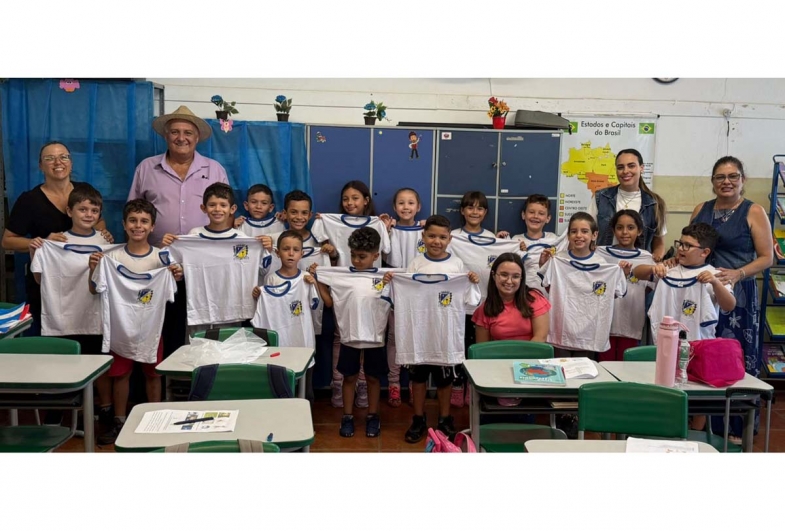 Entrega na EMEF Iracema Marcondes de Alcântara