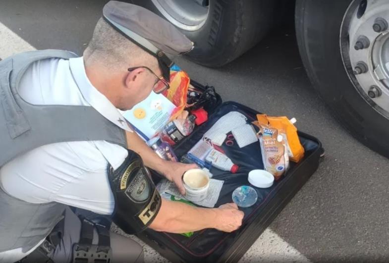 Equatoriano é preso com cocaína líquida na bagagem