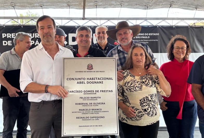Prefeito Roberval de Oliveira e Governo de São Paulo entregam 73 casas populares em Tejupá