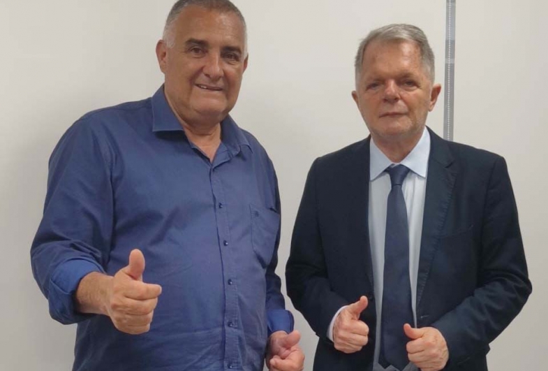 Prefeito João da Tapera solicita recursos ao deputado Mauro Bragato em São Paulo