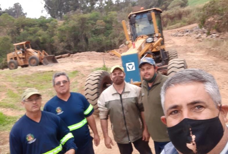 Coronel Macedo conclui obra de tubulação na ponte do São Bernardo