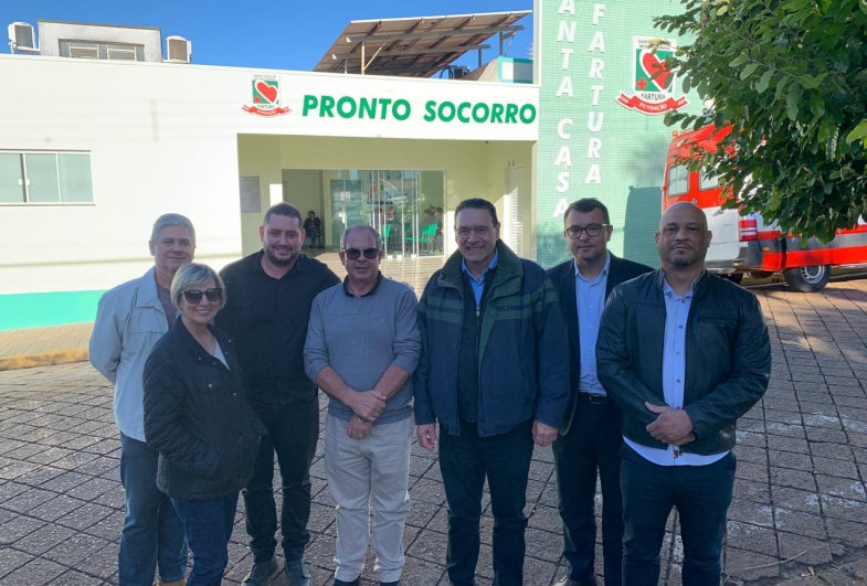 Célia, Robertinho, Pitukinha, prefeito Marcão do Haras, deputado Vitor Lippi, Victor Salles e Bruno Guazzelli