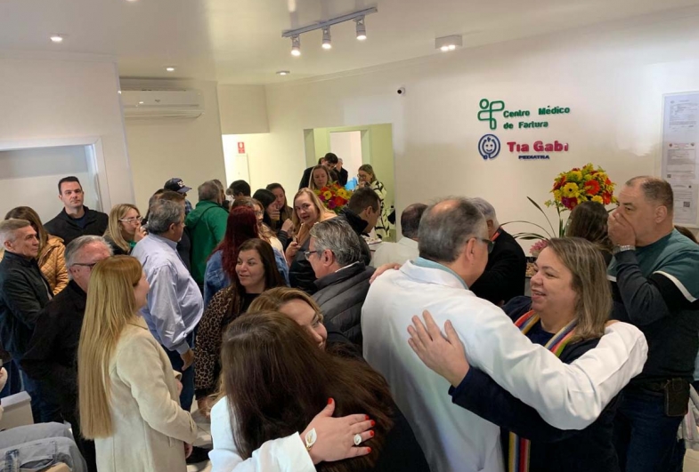 Amigos e familiares foram prestigiar a nova conquista do casal Dr. Rui e Dra. Gabriela