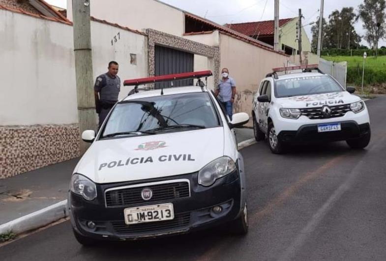 POLÍCIA PRENDE CASAL COM 10 QUILOS DE MACONHA EM FARTURA