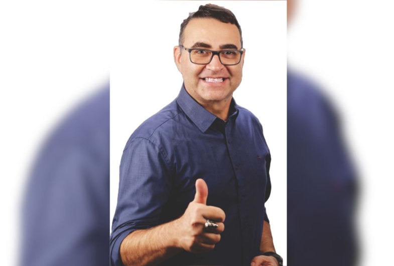 Flávio Zandoná celebra aniversário nesta terça-feira (22)