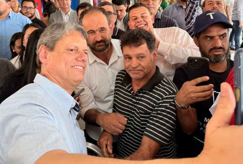 Governador com os timburienses;  Rubinho, Luciano Giamarco