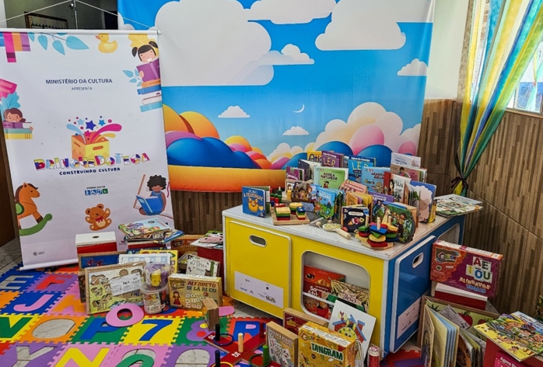 Projeto “Brinquedoteca - Construindo Cultura” incentiva a leitura com atividades lúdicas e doação de brinquedotecas