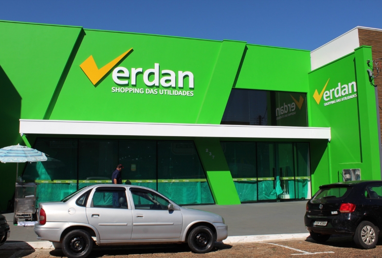 Verdan Shopping reinaugura em novo endereço  com espaço mais amplo e moderno em Fartura