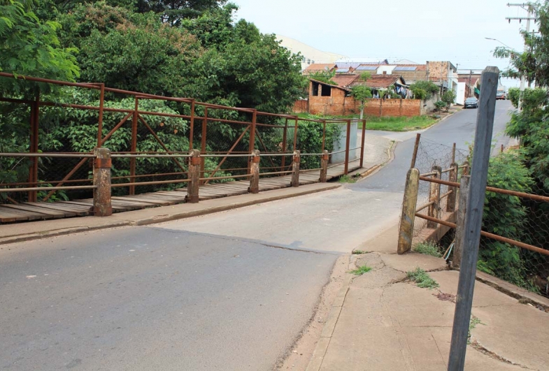 Ponte do Dominguinhos ainda não está interditada em Fartura: fechamento para obras está autorizado