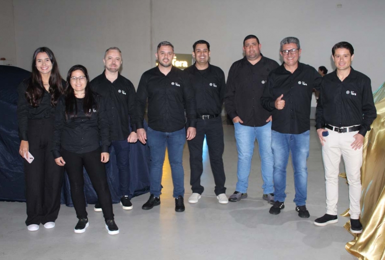 Equipe da Chamorro de Taquarituba: Gabriela, Claudilena, Giuliano, Rafael, Jeimme, Cleber, Rafael Chamorro e Jhonatas.