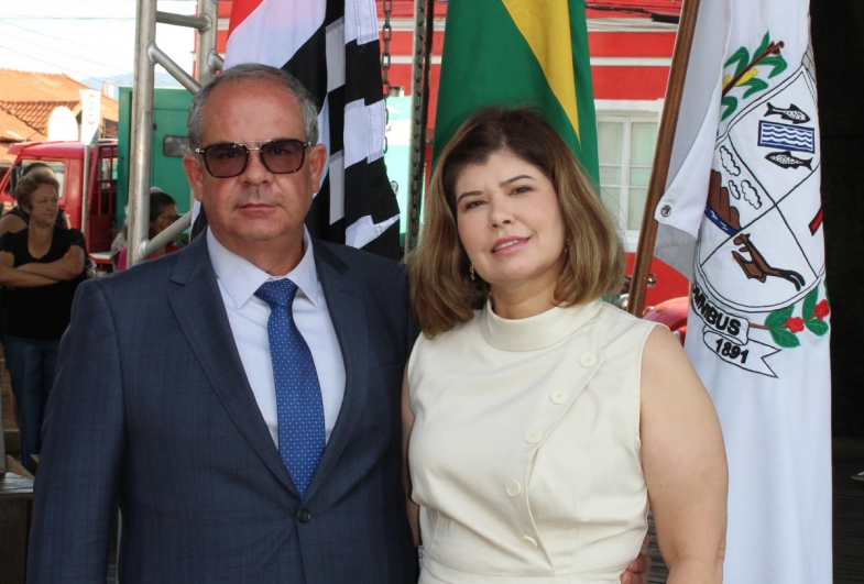 Prefeito Marcão do Haras e a primeira-dama Elisangela
