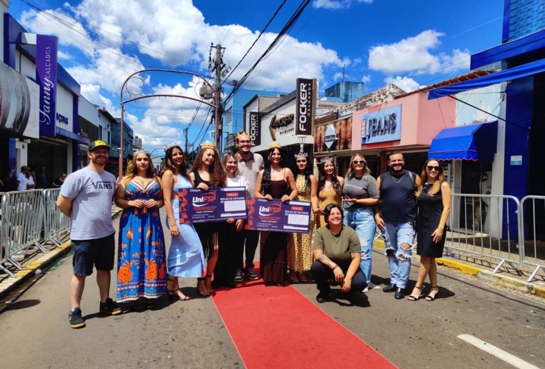 Desfile de rua movimenta o sábado em Avaré com beleza, inclusão e valorização de histórias