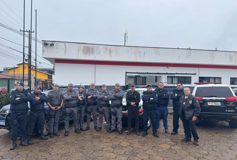 Polícias Civil e Militar e Guarda Municipal cumprem mandados e apreendem arma, drogas e celulares em Paranapanema