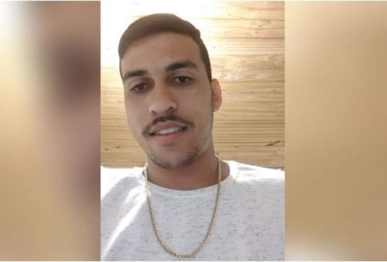 Colisão traseira entre caminhões provoca morte de jovem de 25 anos