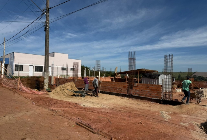 Obras do Centro de Eventos Multiuso
