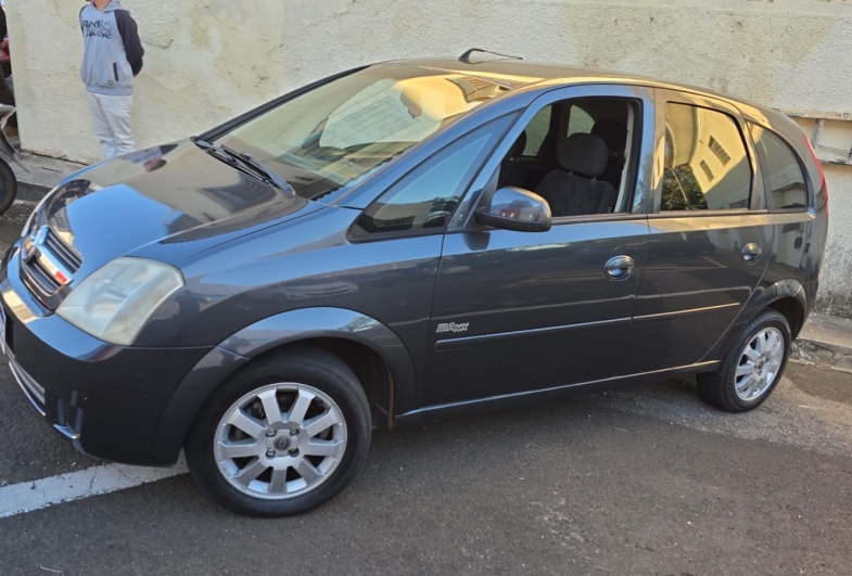 Operação “Chat Milionário” prende três investigados por golpe contra idoso em Taguaí 