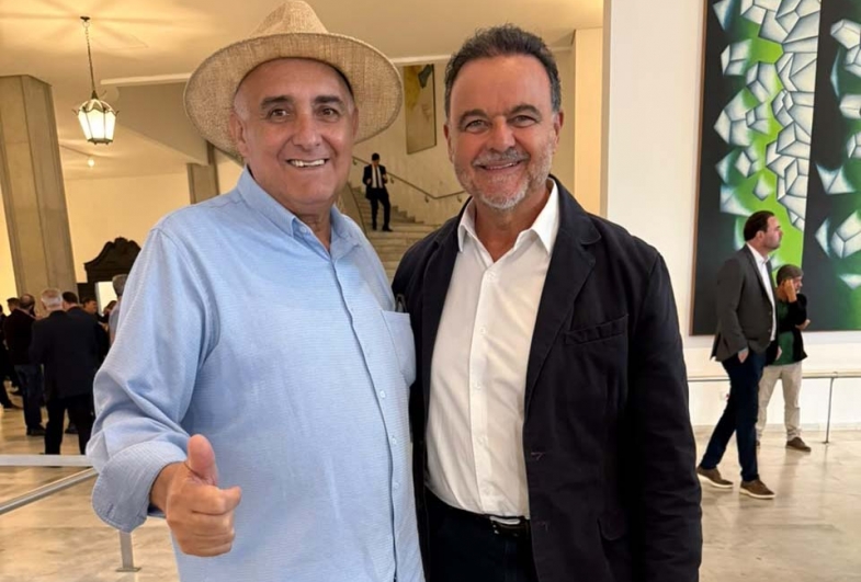 Prefeito João e deputado Ricardo Madalena  durante evento no Palácio dos Bandeirantes