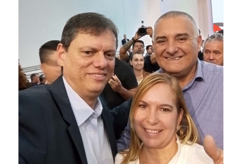 Sarutaiá será contemplada com caminhão para coleta de lixo