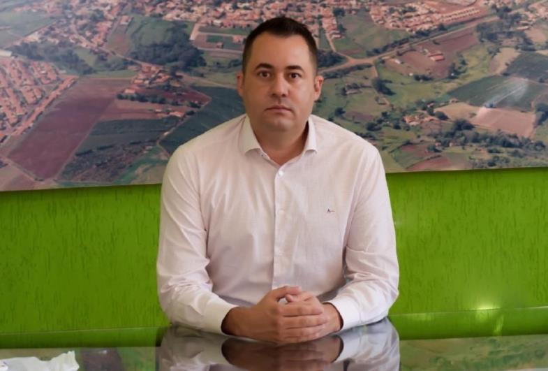 Prefeito de Fartura fala sobre “Auxílio Aluguel” na Band FM
