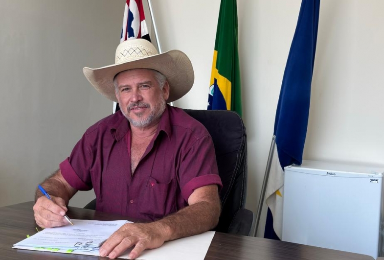 Prefeito envia projetos de obras à Câmara e pede união para o desenvolvimento de Tejupá