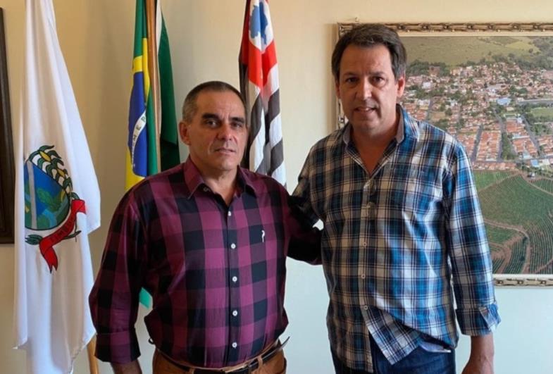 Romualdo Pozza assume o cargo de prefeito em Timburi 