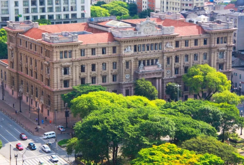 Justiça condena professora de Piraju a quase 10 anos de prisão por perguntar a aluno se 'ele não tinha vergonha de ser preto'