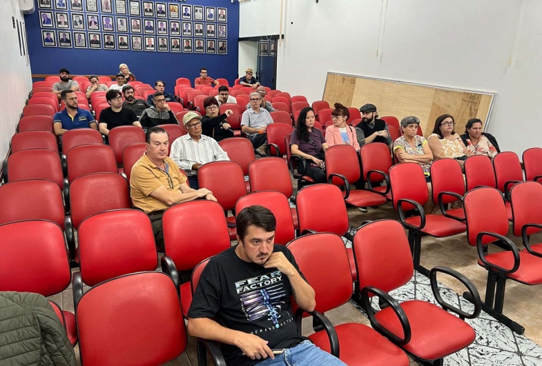 Público presente na Câmara Municipal de Fartura