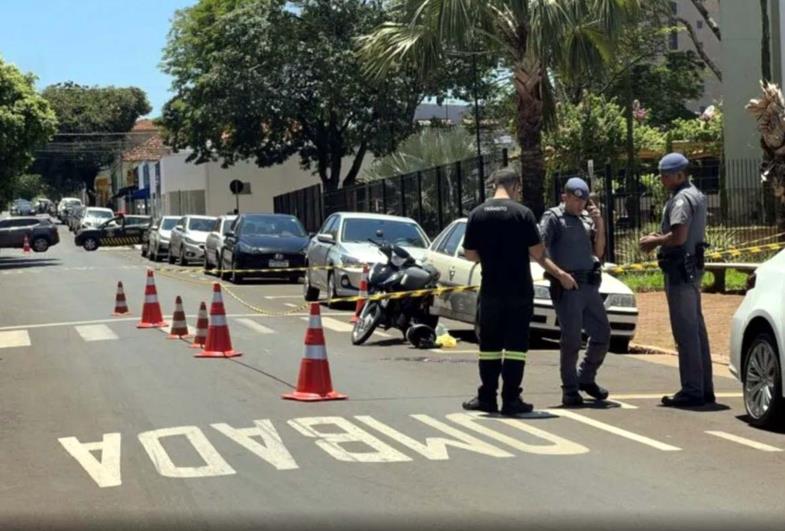 Idoso morre após ser atropelado por moto em avenida de Santa Cruz do Rio Pardo