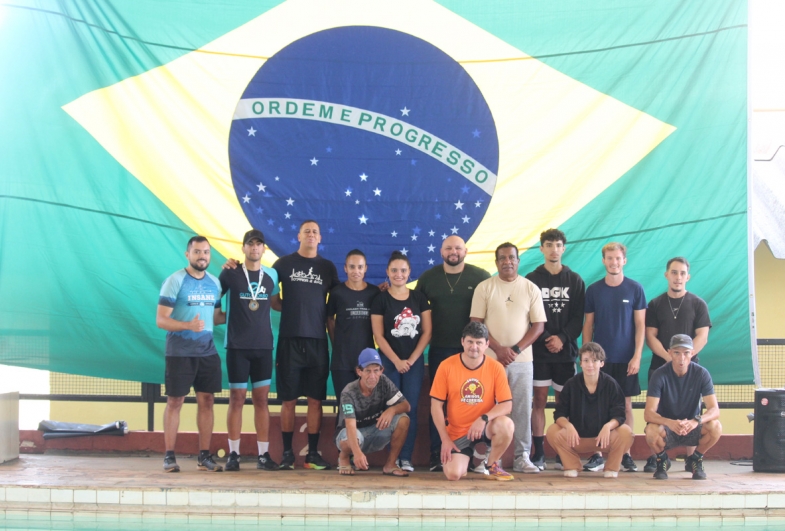 Secretário Bagaceira e equipe do Esportes que ajudou na organização