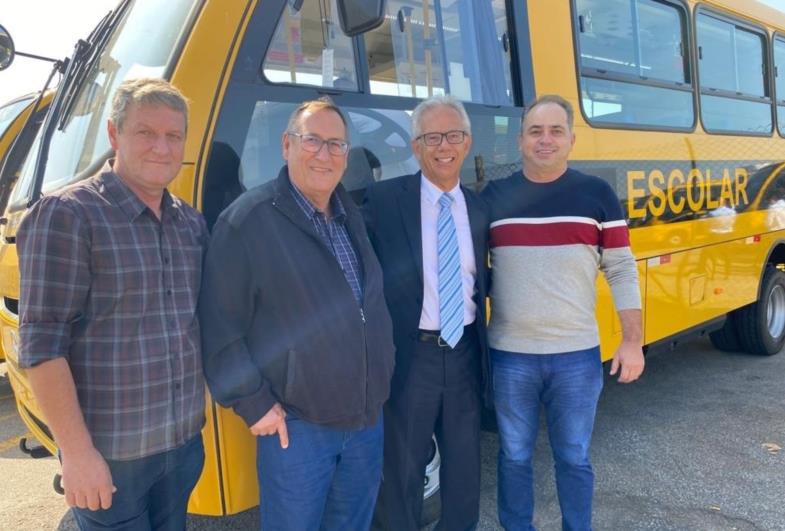 Prefeito Valtinho Boranelli conquista ônibus 0km para Tejupá